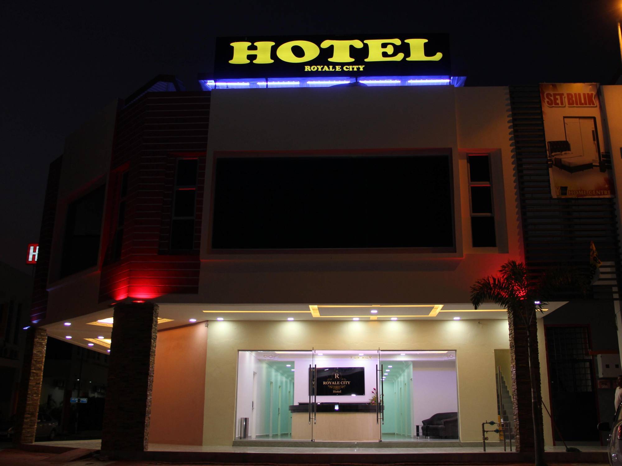 Oyo 89665 Royale City Hotel Sepang Exteriér fotografie