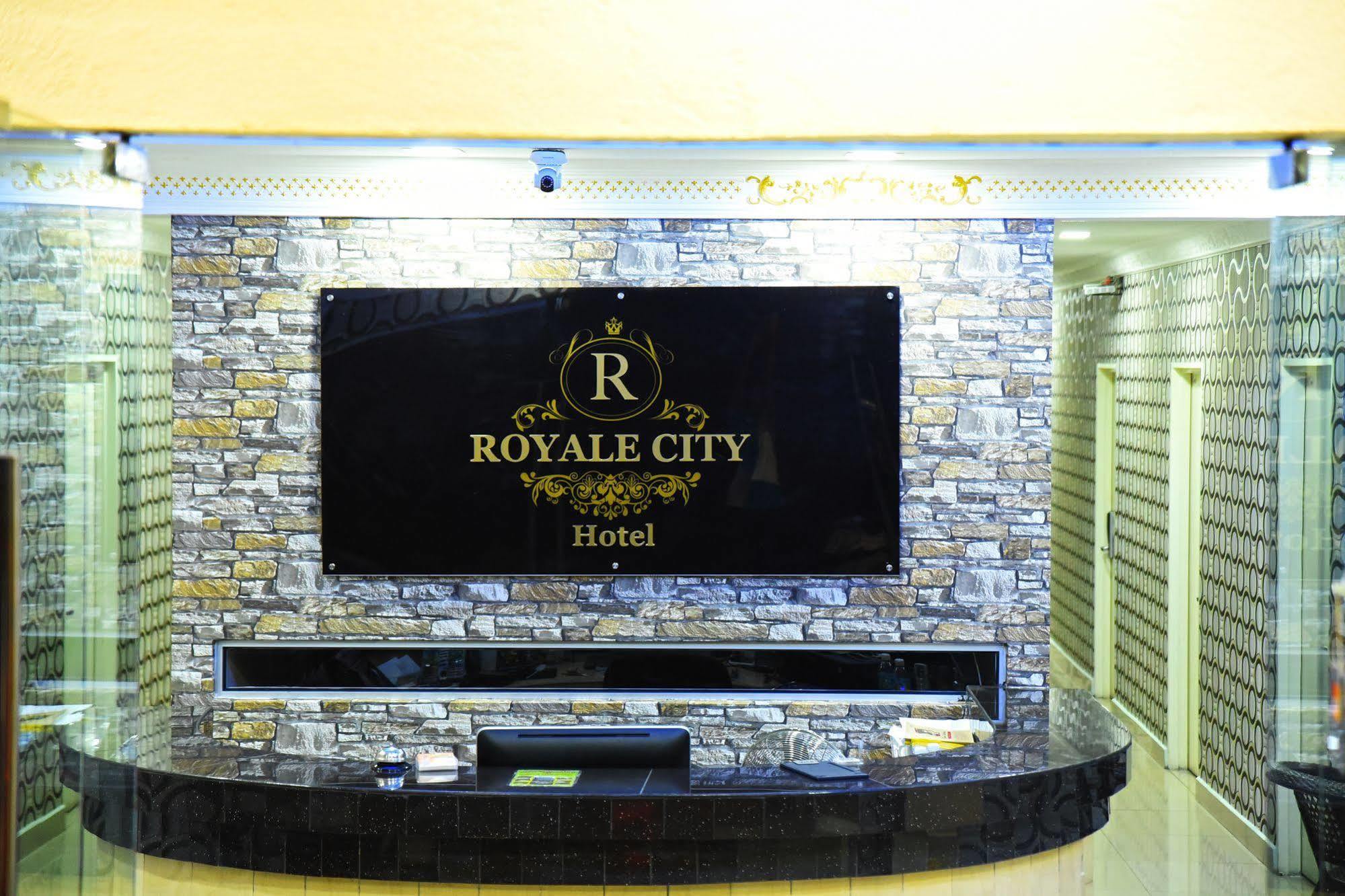 Oyo 89665 Royale City Hotel Sepang Exteriér fotografie