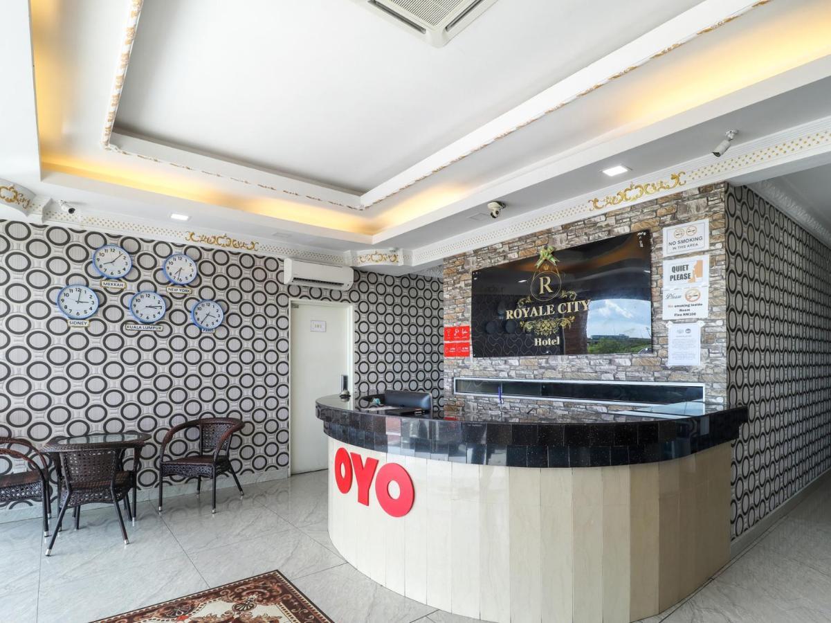 Oyo 89665 Royale City Hotel Sepang Exteriér fotografie